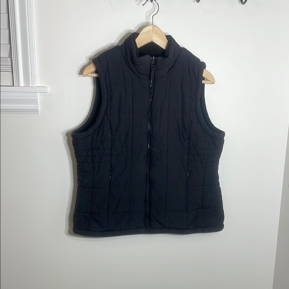 Black Reversible Vest